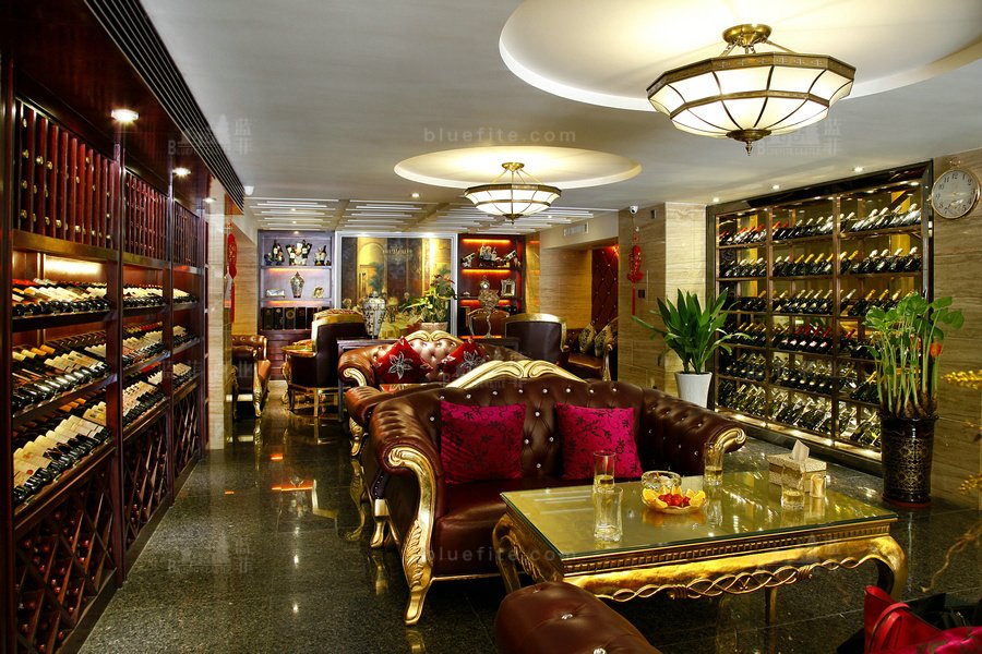 紅酒專(zhuān)賣(mài)店