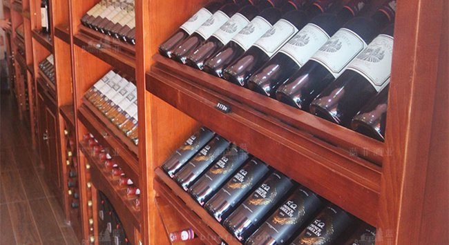 開(kāi)紅酒店要投入多少錢?