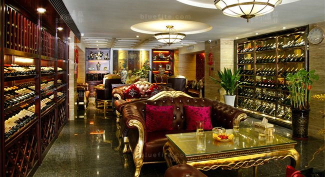 加盟法國(guó)紅酒專賣(mài)店要多少錢(qián)